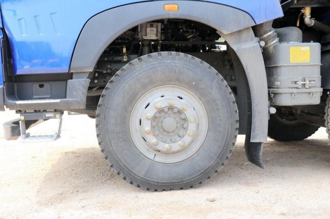 Camion à Benne Basculante Sinotruk HOWO T7h Heavy Card 440 HP Tracor Truck