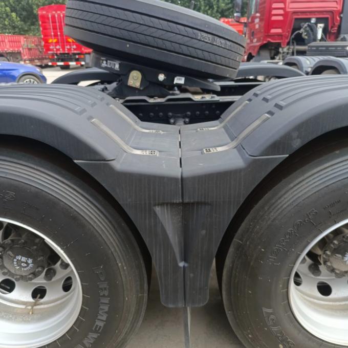 2024 China′s New Dongfeng Tianlong 6X4LNG Gas Tractor Truck, Used for Various Transportation